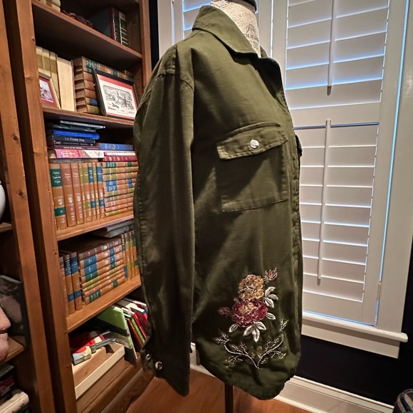 Blue Rain Dark Green Floral Embroidered Shirt - Picture 6 of 11